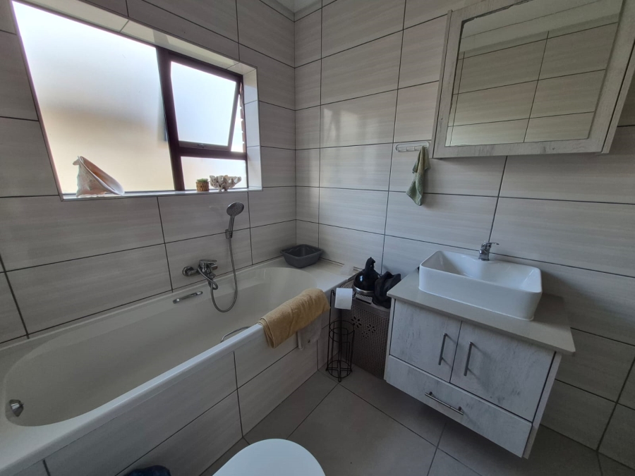 7 Bedroom Property for Sale in Dana Bay Western Cape